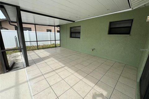 Villa ou maison à louer à Port Richey, Floride: 2 chambres, 131.55 m2 № 1744375 - photo 4