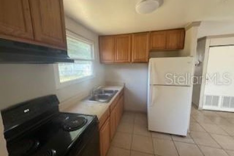 Casa en alquiler en Orlando, Florida, 2 dormitorios, 69.49 m2 № 1732999 - foto 13