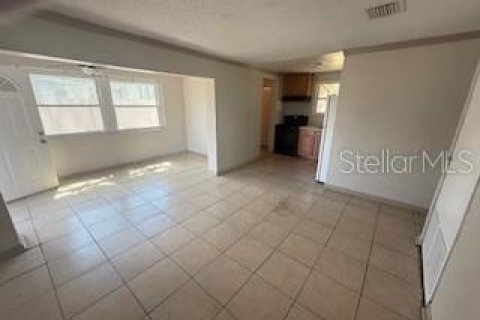 Casa en alquiler en Orlando, Florida, 2 dormitorios, 69.49 m2 № 1732999 - foto 4