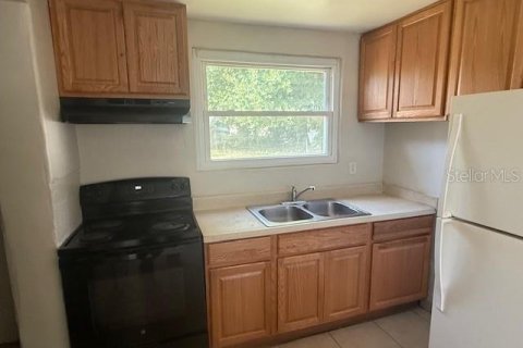Casa en alquiler en Orlando, Florida, 2 dormitorios, 69.49 m2 № 1732999 - foto 14