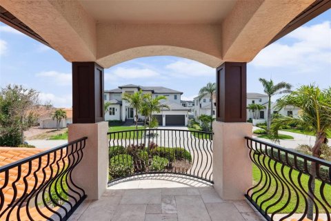Casa en venta en Saint Petersburg, Florida, 3 dormitorios, 268.49 m2 № 1650502 - foto 28