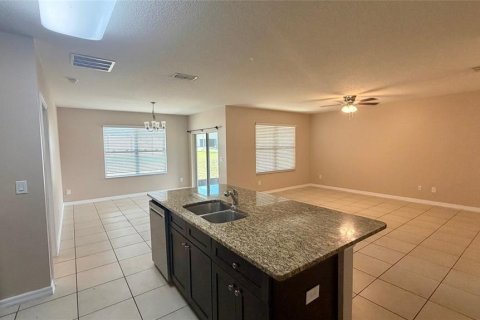 Villa ou maison à louer à Tavares, Floride: 3 chambres, 157 m2 № 2113721 - photo 11