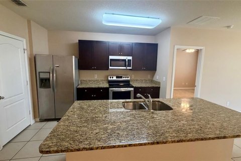 Villa ou maison à louer à Tavares, Floride: 3 chambres, 157 m2 № 2113721 - photo 9