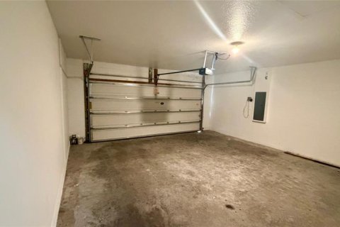 Villa ou maison à louer à Tavares, Floride: 3 chambres, 157 m2 № 2113721 - photo 24