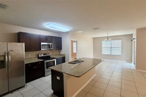 Villa ou maison à louer à Tavares, Floride: 3 chambres, 157 m2 № 2113721 - photo 8