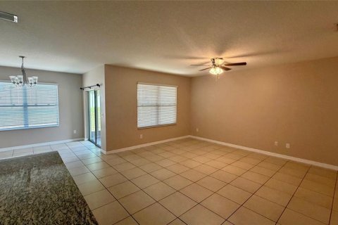 Villa ou maison à louer à Tavares, Floride: 3 chambres, 157 m2 № 2113721 - photo 6
