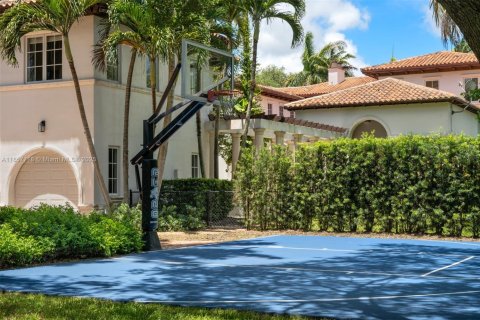 Villa ou maison à louer à Pinecrest, Floride: 9 chambres, 822.65 m2 № 1890021 - photo 7
