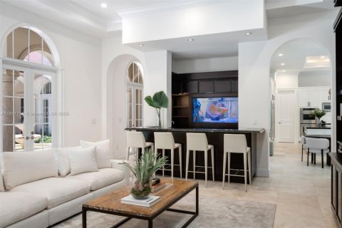 Villa ou maison à louer à Pinecrest, Floride: 9 chambres, 822.65 m2 № 1890021 - photo 5