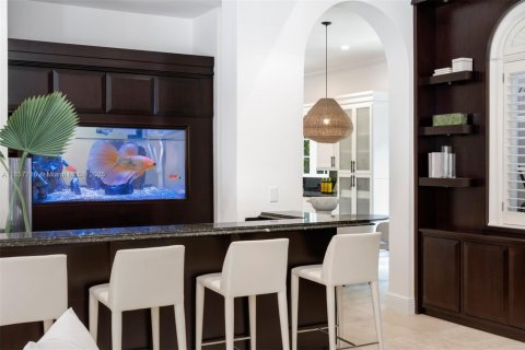 Villa ou maison à louer à Pinecrest, Floride: 9 chambres, 822.65 m2 № 1890021 - photo 23