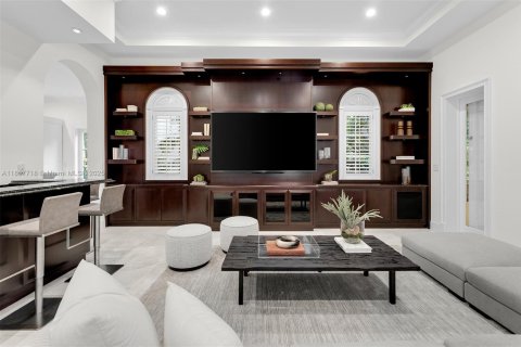Villa ou maison à louer à Pinecrest, Floride: 9 chambres, 822.65 m2 № 1890021 - photo 22