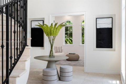 Villa ou maison à louer à Pinecrest, Floride: 9 chambres, 822.65 m2 № 1890021 - photo 13