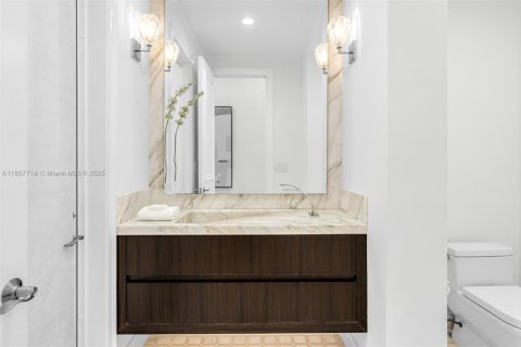 Villa ou maison à louer à Pinecrest, Floride: 9 chambres, 822.65 m2 № 1890021 - photo 25