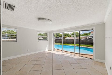 House in Tampa, Florida 3 bedrooms, 154.59 sq.m. № 1869451 - photo 11