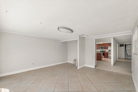 House in Tampa, Florida 3 bedrooms, 154.59 sq.m. № 1869451 - photo 10
