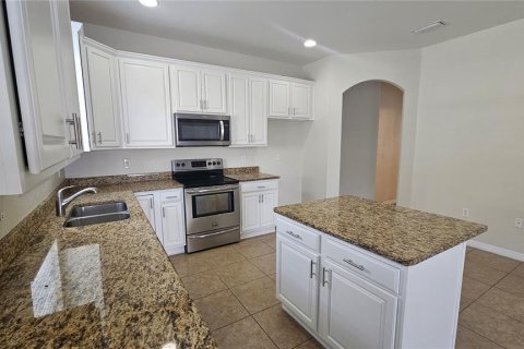 House in Lakeland, Florida 4 bedrooms, 198.16 sq.m. № 1781200 - photo 16