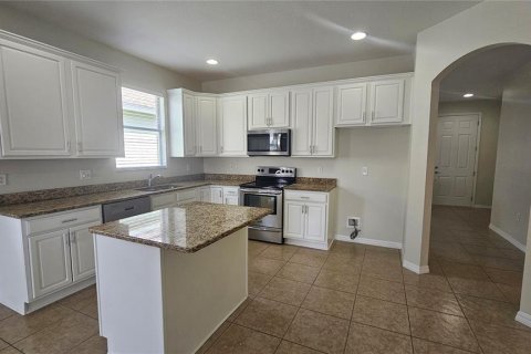 House in Lakeland, Florida 4 bedrooms, 198.16 sq.m. № 1781200 - photo 2