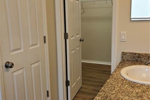House in Lakeland, Florida 4 bedrooms, 198.16 sq.m. № 1781200 - photo 13