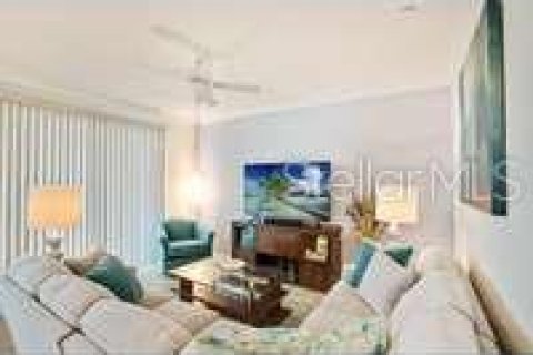 Condo in Bradenton, Florida, 2 bedrooms in LAKEWOOD NATIONAL  № 1747118 - photo 7