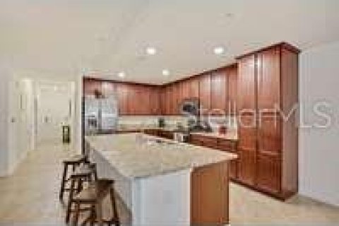 Condo in Bradenton, Florida, 2 bedrooms in LAKEWOOD NATIONAL  № 1747118 - photo 4