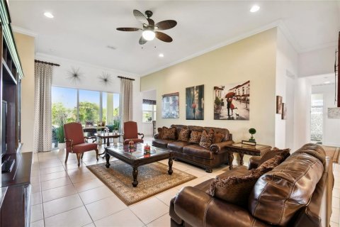 Villa ou maison à vendre à Poinciana, Floride: 3 chambres, 258.45 m2 № 1010351 - photo 6