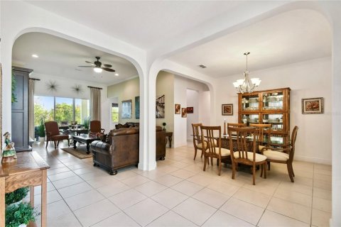 Villa ou maison à vendre à Poinciana, Floride: 3 chambres, 258.45 m2 № 1010351 - photo 5