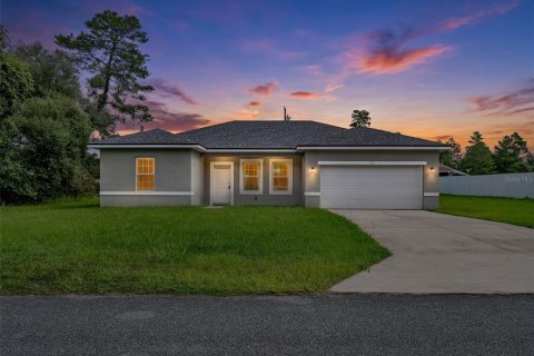 House in Ocala, Florida 4 bedrooms, 146.79 sq.m. № 2355787