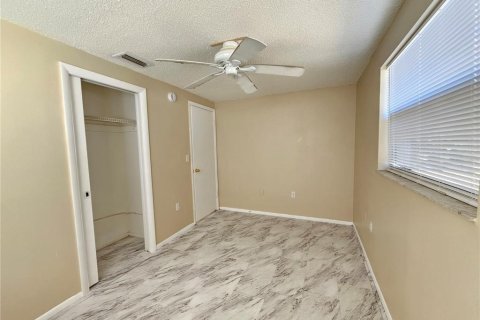 Casa en alquiler en New Port Richey, Florida, 2 dormitorios, 66.89 m2 № 2116155 - foto 10