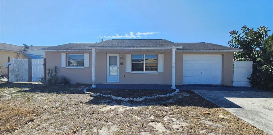Casa en New Port Richey, Florida 2 dormitorios, 66.89 m2 № 2116155