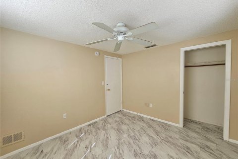 Casa en alquiler en New Port Richey, Florida, 2 dormitorios, 66.89 m2 № 2116155 - foto 8