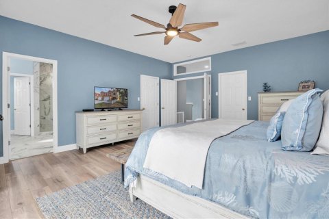 Townhouse in Saint Petersburg, Florida 3 bedrooms, 243.96 sq.m. № 1577401 - photo 20