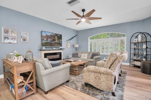 Townhouse in Saint Petersburg, Florida 3 bedrooms, 243.96 sq.m. № 1577401 - photo 6