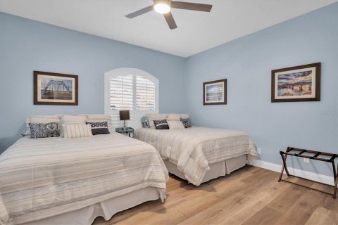 Townhouse in Saint Petersburg, Florida 3 bedrooms, 243.96 sq.m. № 1577401 - photo 29