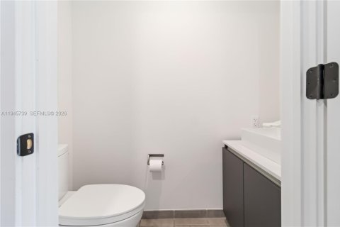 Купить кондоминиум в Майами, Флорида 2 спальни, 60.11м2, № 2054762 - фото 21