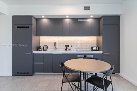 Купить кондоминиум в Майами, Флорида 2 спальни, 60.11м2, № 2054762 - фото 3