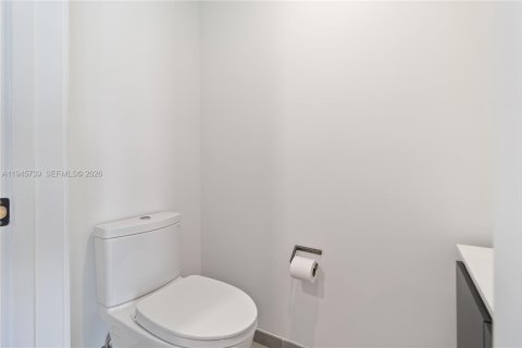 Купить кондоминиум в Майами, Флорида 2 спальни, 60.11м2, № 2054762 - фото 13