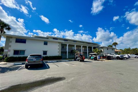 Copropriété à louer à New Smyrna Beach, Floride: 2 chambres, 104.98 m2 № 2155493 - photo 2