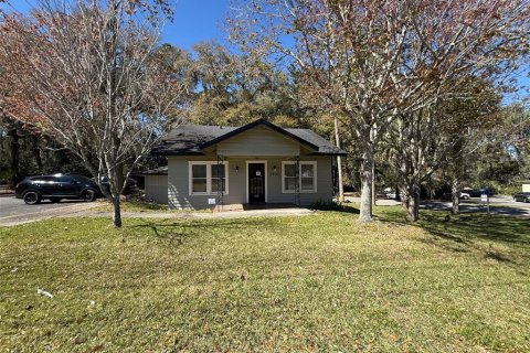 Commercial property in Gainesville, Florida 118.91 sq.m. № 1526294 - photo 1