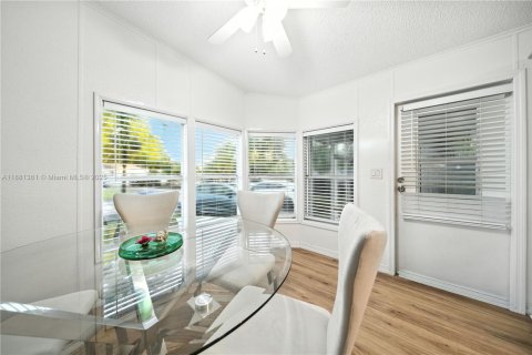 Apartamento en alquiler en Homestead, Florida, 2 dormitorios, 991.73 m2 № 2013790 - foto 4