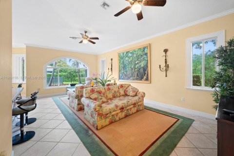 Villa ou maison à vendre à Pinecrest, Floride: 4 chambres, 251.67 m2 № 2053306 - photo 9