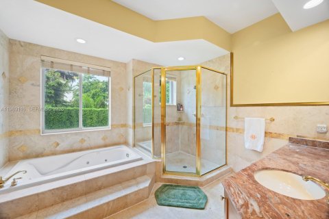 Villa ou maison à vendre à Pinecrest, Floride: 4 chambres, 251.67 m2 № 2053306 - photo 26