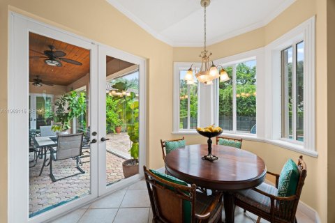 Villa ou maison à vendre à Pinecrest, Floride: 4 chambres, 251.67 m2 № 2053306 - photo 13