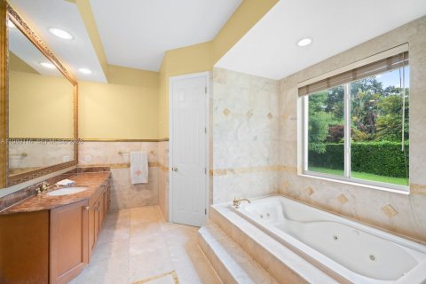 Villa ou maison à vendre à Pinecrest, Floride: 4 chambres, 251.67 m2 № 2053306 - photo 27
