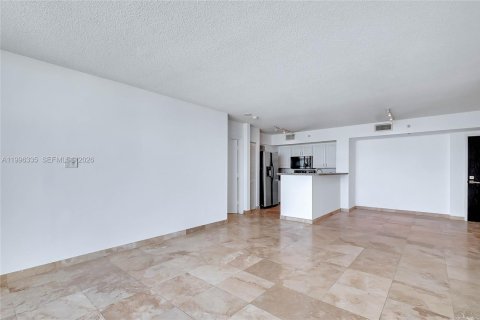 Condo in Miami Beach, Florida, 2 bedrooms  № 2066827 - photo 8