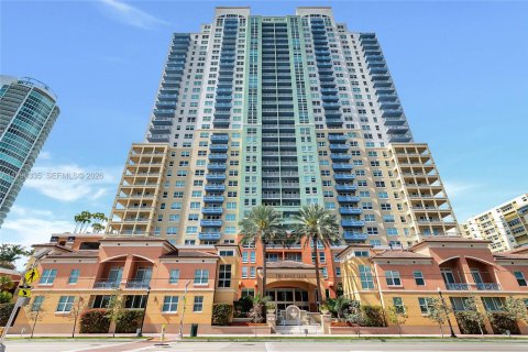 Condominio en Miami Beach, Florida, 2 dormitorios  № 2066827