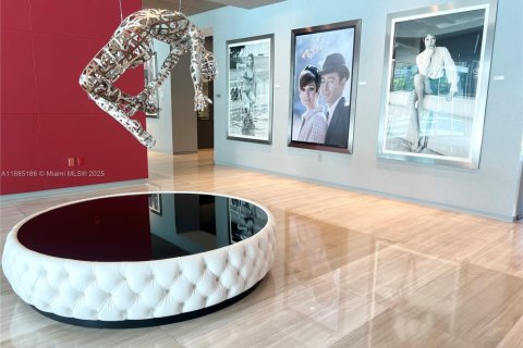 Copropriété à vendre à Miami, Floride: 1 chambre, 84.17 m2 № 1930650 - photo 1