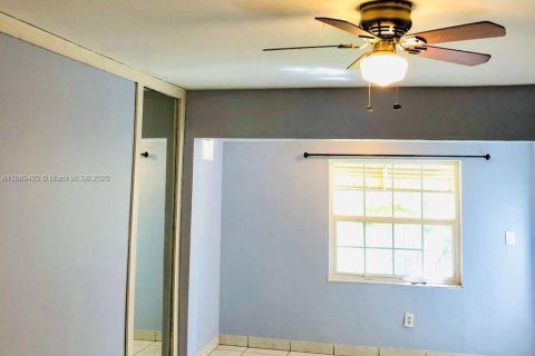 Casa en alquiler en Dania Beach, Florida, 2 dormitorios, 74.32 m2 № 1923887 - foto 10
