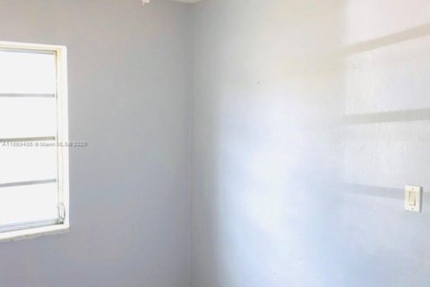 Casa en alquiler en Dania Beach, Florida, 2 dormitorios, 74.32 m2 № 1923887 - foto 5