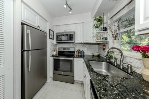 Купить виллу или дом в Венеция, Флорида 7 комнат, 83.7м2, № 1815588 - фото 15