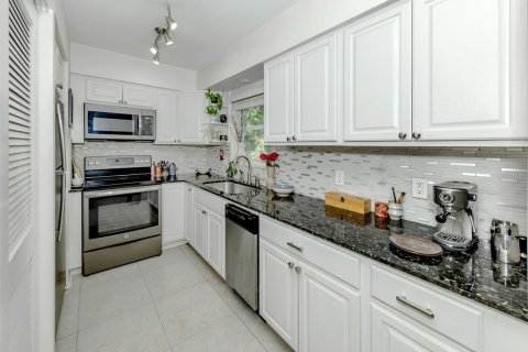 Купить виллу или дом в Венеция, Флорида 7 комнат, 83.7м2, № 1815588 - фото 13