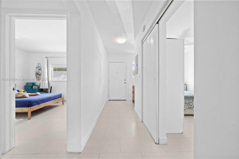 Condo in Key Biscayne, Florida, 3 bedrooms  № 1809726 - photo 10